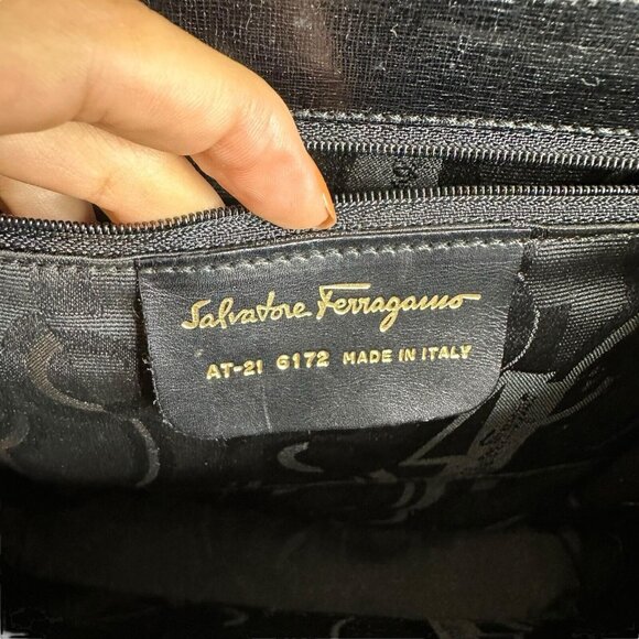 Authentic Salvatore Ferragamo Vinta Iconic Top Handle Handbag Leather Black 2Way - Picture 10 of 15